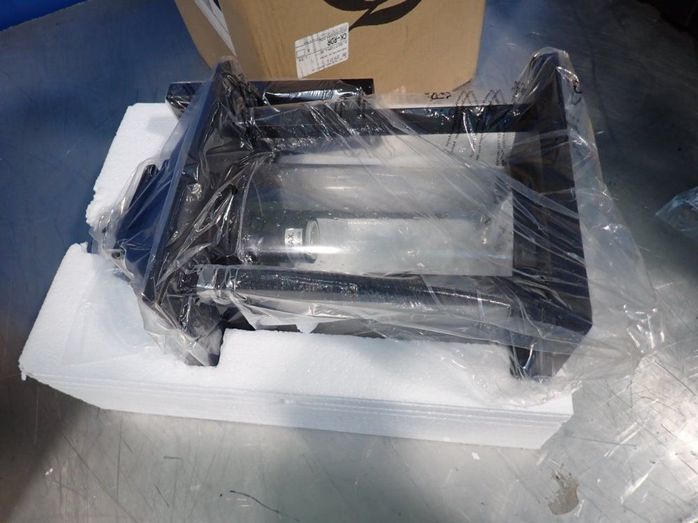 Quorum Light Fixture - 7272-69