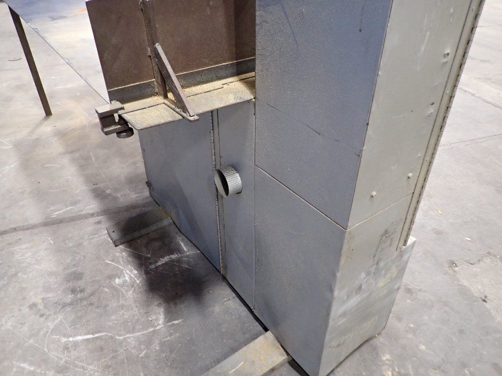 National Saw Works 2hp/9.8a Vertical Bandsaw - A