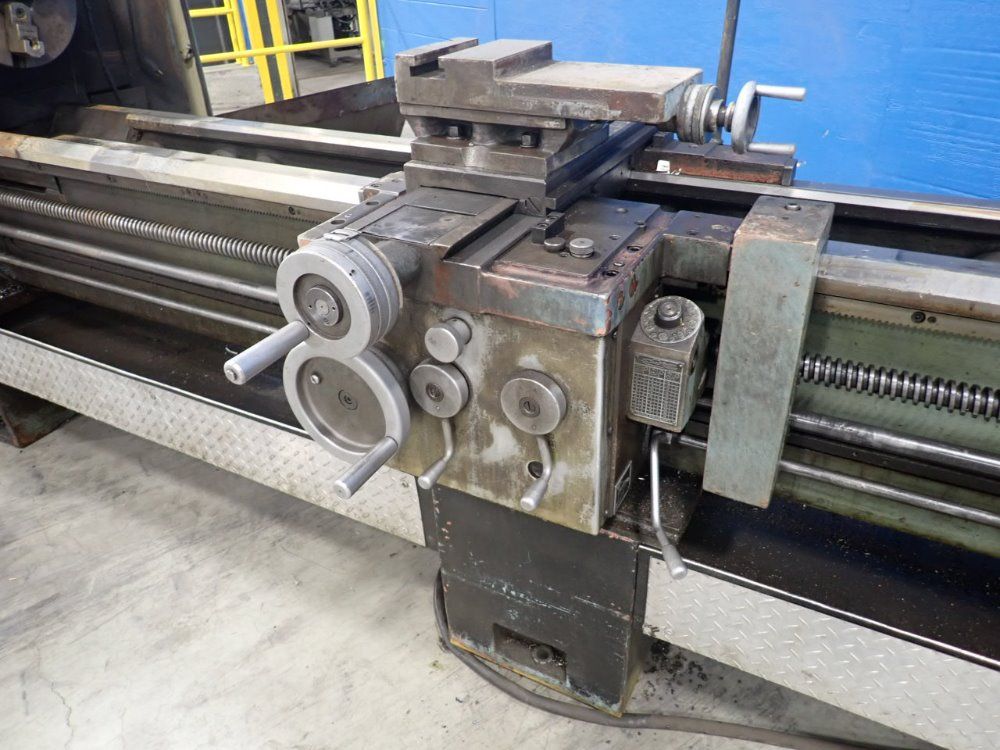 Tarnow 11x120 Spindal Bore Geared Head Lathe - Tuj-50m