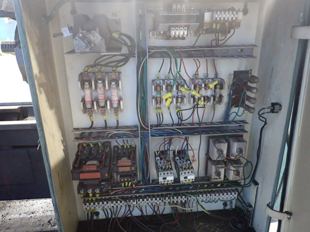 Tarnow 11x120 Spindal Bore Geared Head Lathe - Tuj-50m