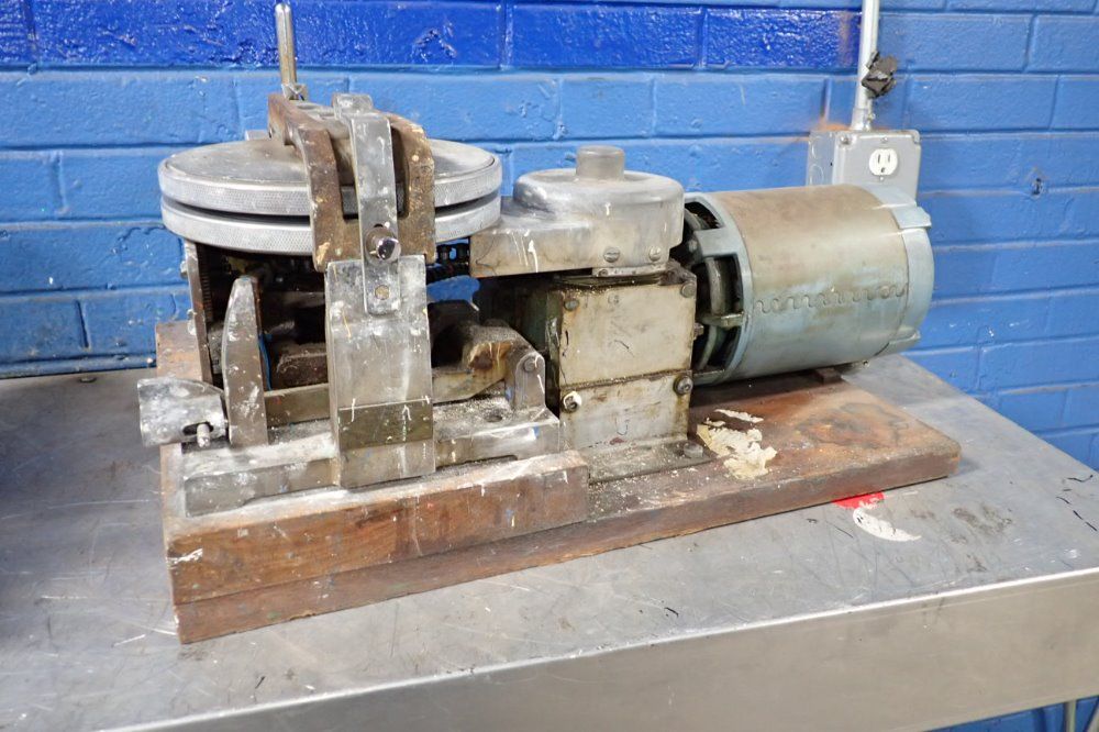 Hoover Color Corp Automatic Muller - 48