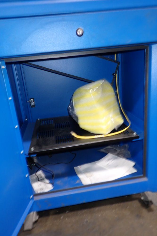 Its Enclosures Computer Cabinet - Ice Station