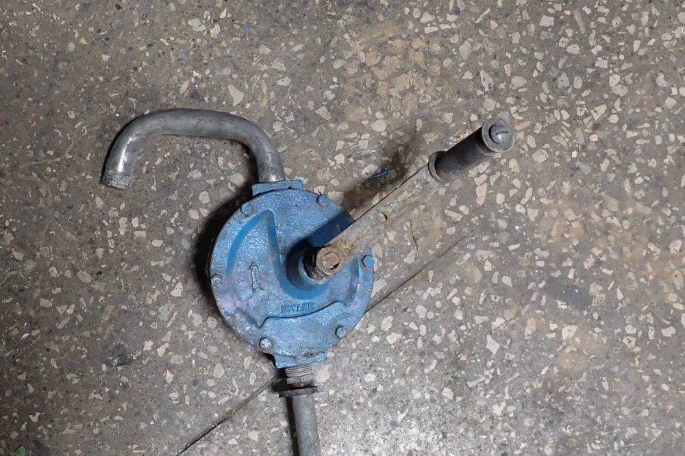 Blackmer Rotary Hand Pump - 210a