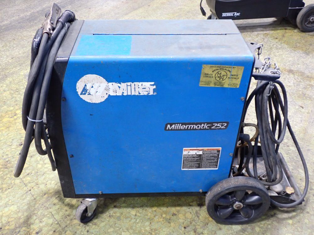Miller 250a Welder - Millermatic 252