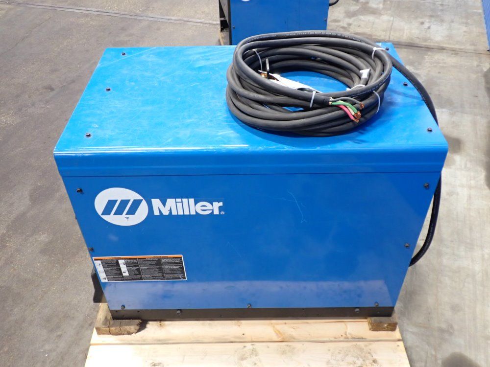 Miller 20-590amps Welder Power Source - Goldstar 452
