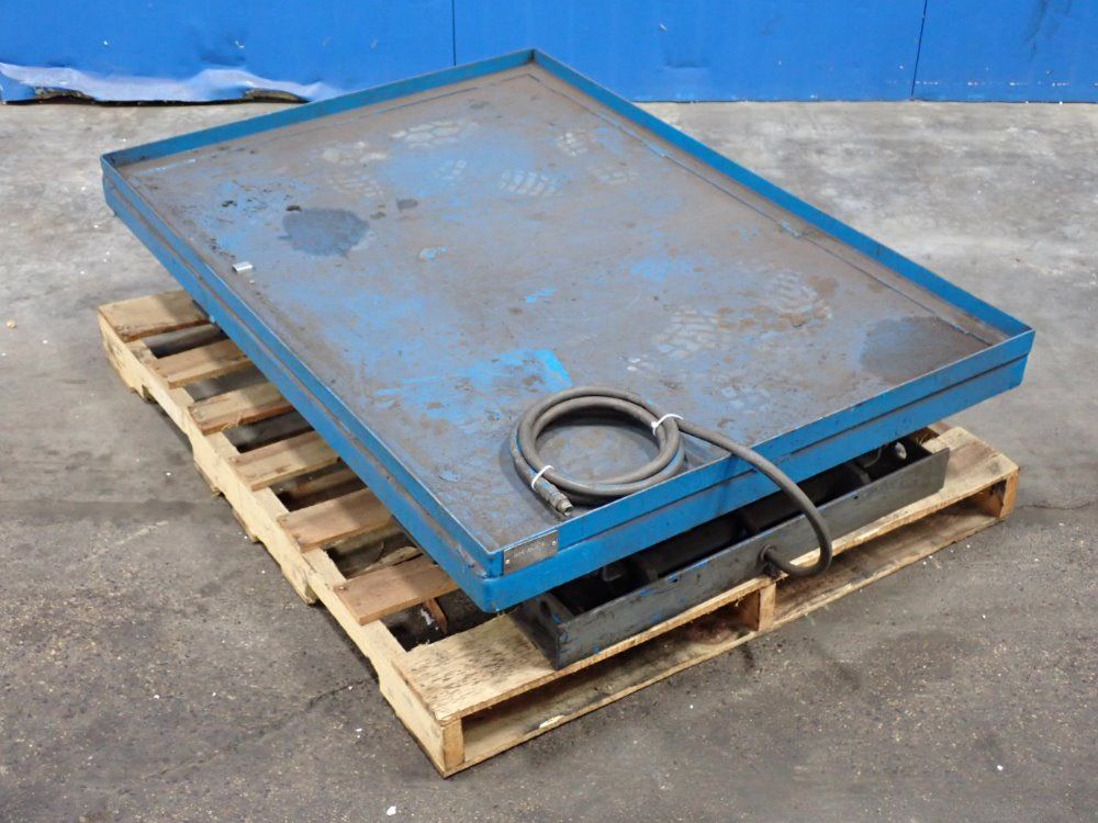 N/a 52" X 36" Table Pneumatic Lift Table