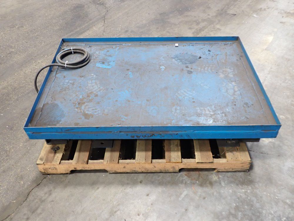 N/a 52" X 36" Table Pneumatic Lift Table