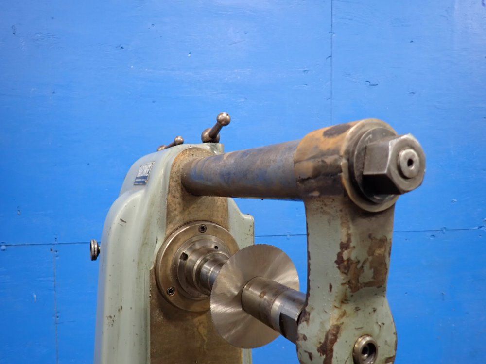 Hardinge 25" X 6 1/2" Horizontal Mill