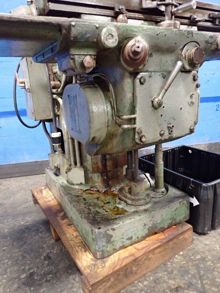 Cincinnati 41" X 10" Horizontal Mill