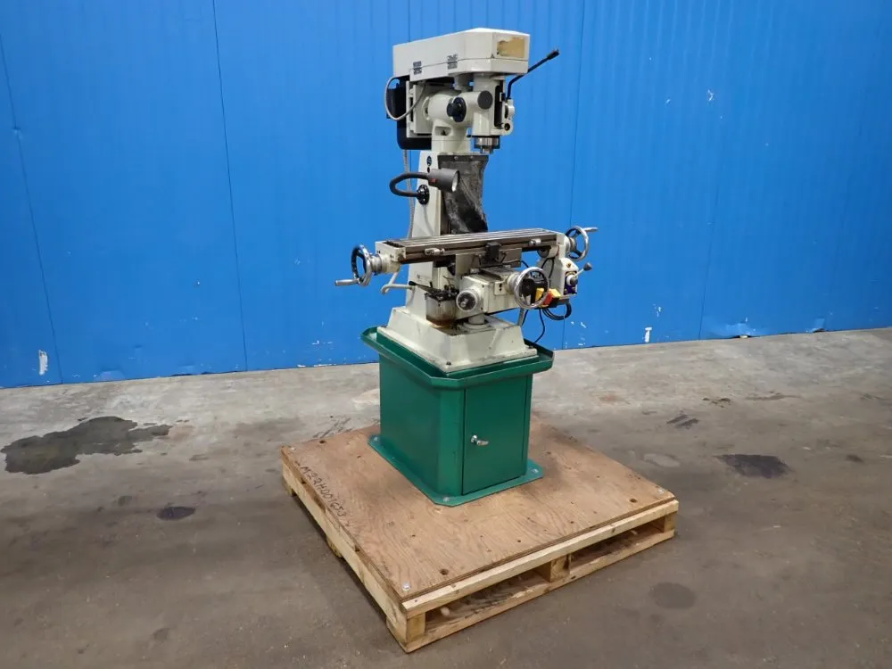 Grizzly 9 Spd, 240-2760rpm Spindle Speed, 26"x6" Plate Vertical Milling Machine - G3103