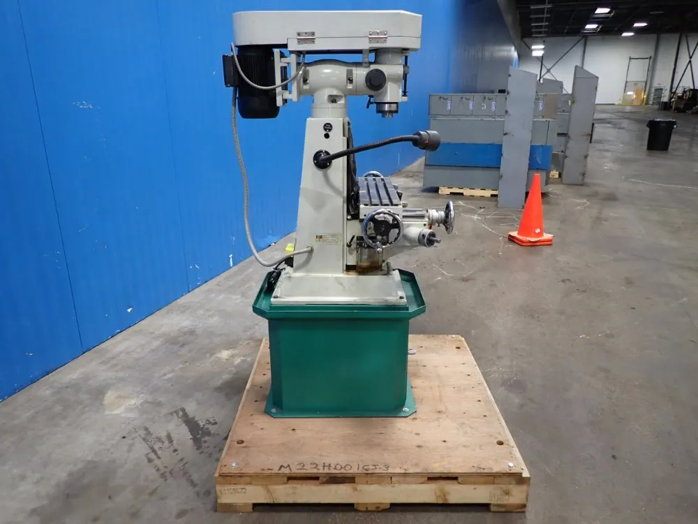 Grizzly 9 Spd, 240-2760rpm Spindle Speed, 26"x6" Plate Vertical Milling Machine - G3103