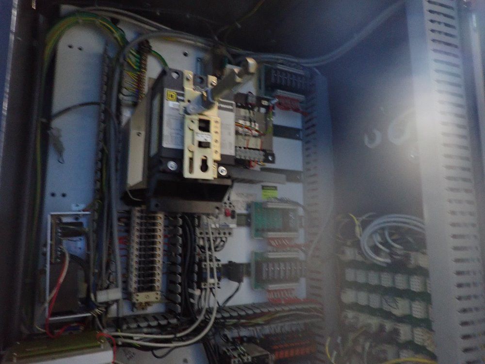 Cincininnati Milacron Cnc Vertical Machining Center