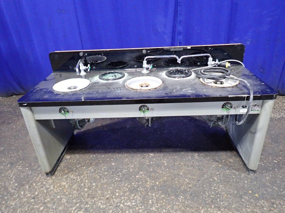 Buehler Polishing Table