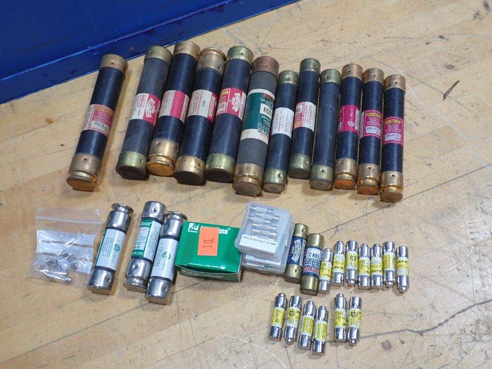 Used Qty 35 Misc Fuses HGR Industrial Surplus