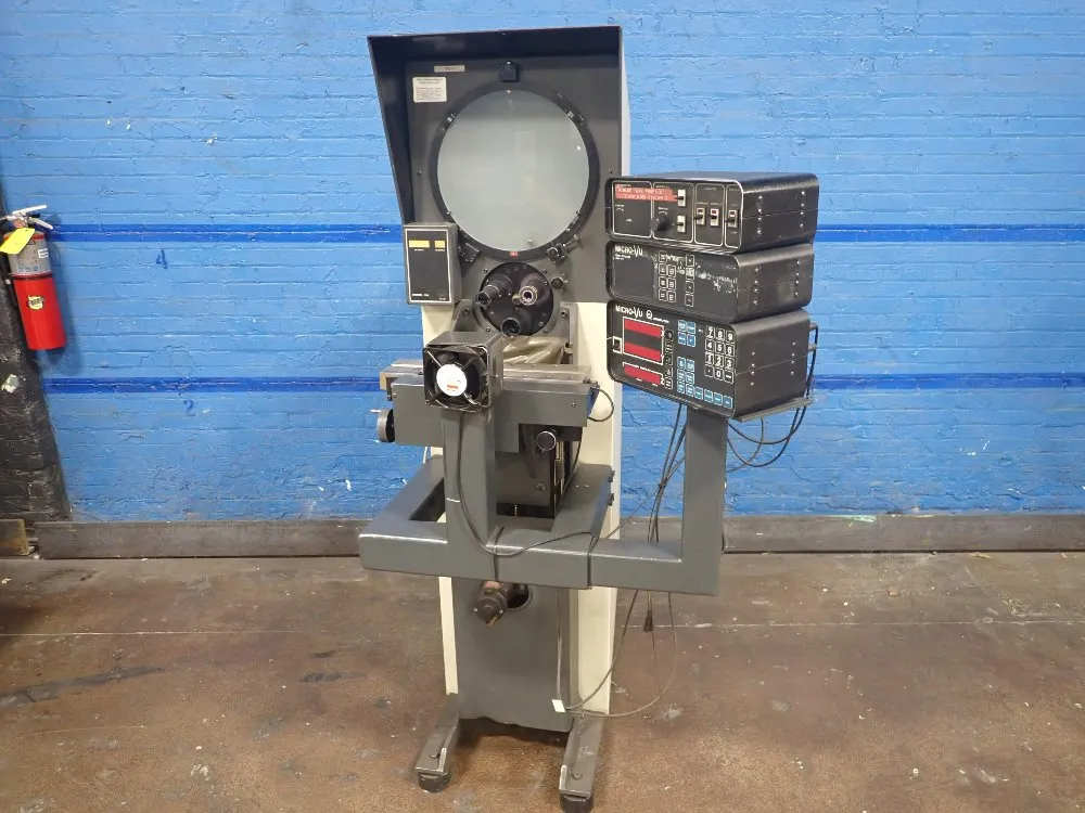 OPTICAL COMPARATOR