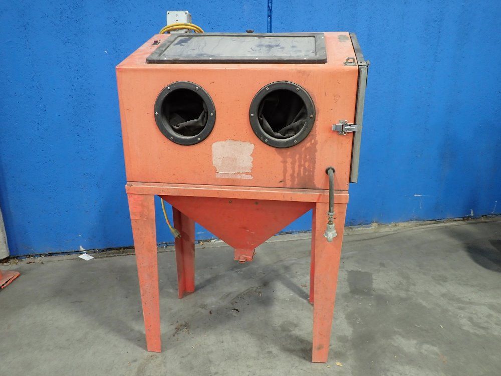  Blast Cabinet