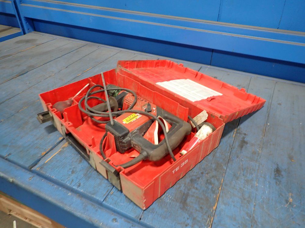 Hilti Rotary Hammer Drill - Te-35
