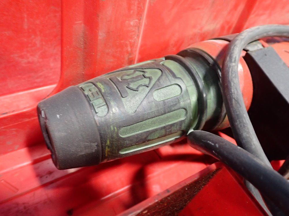 Hilti Rotary Hammer Drill - Te-35