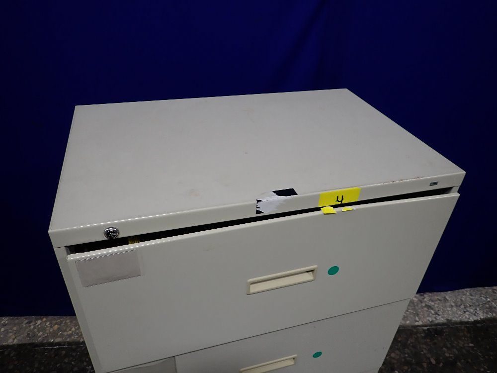 Hon 4 Drawers Lateral File Cabinet