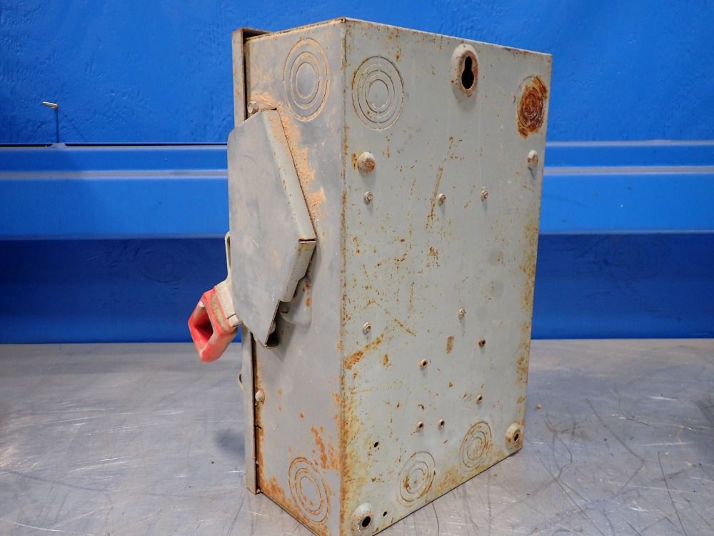 General Electric Heavy Duty Breaker Box