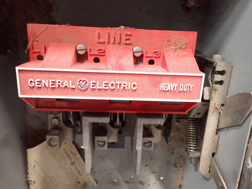 General Electric Heavy Duty Breaker Box