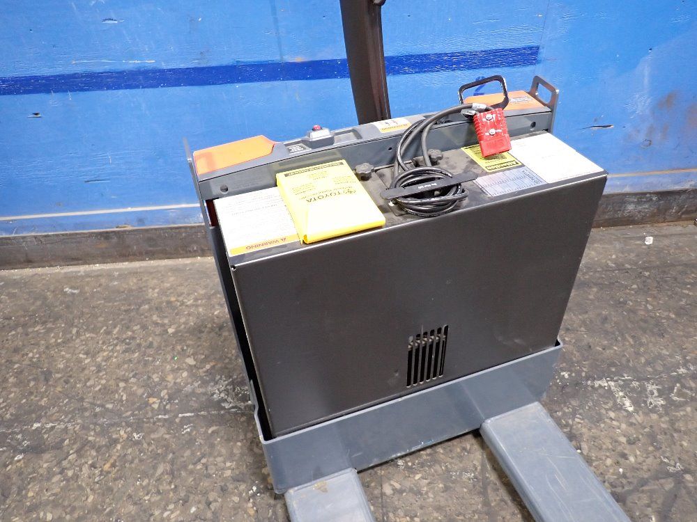 Toyota Electric Pallet Jack