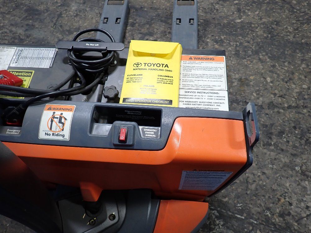 Toyota Electric Pallet Jack