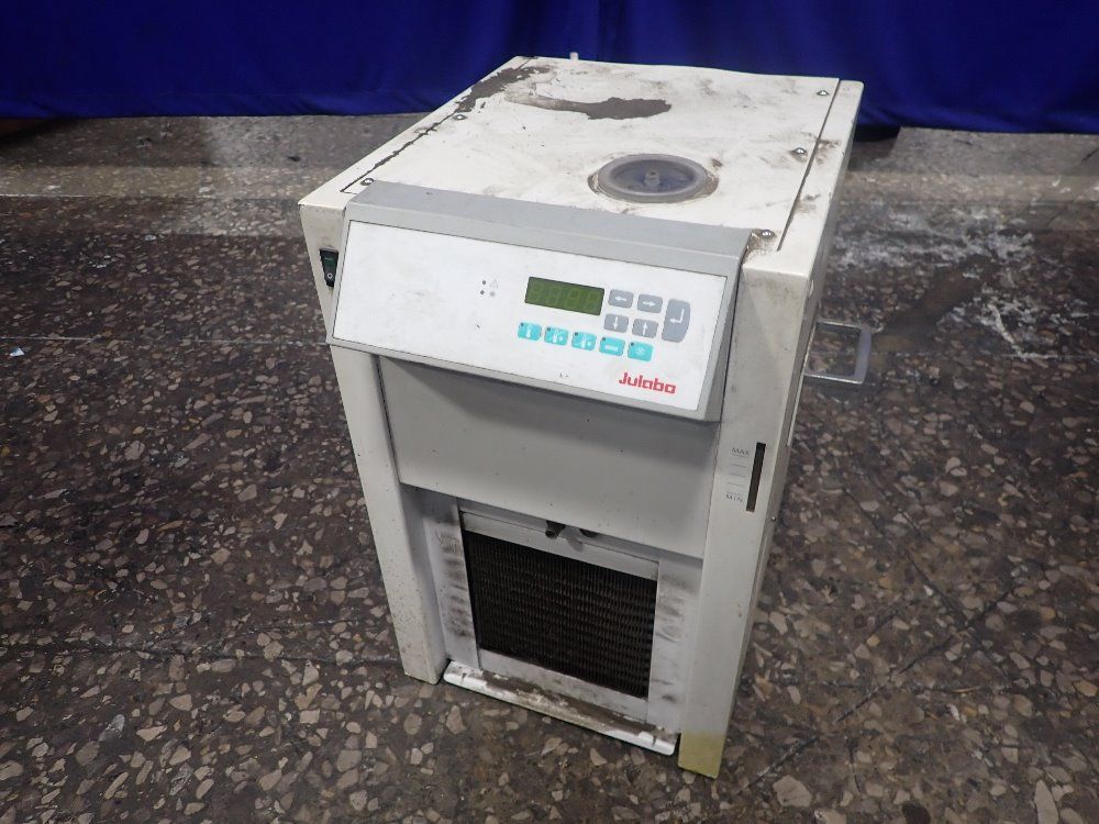Julabo Recirculating Cooler - Fe500