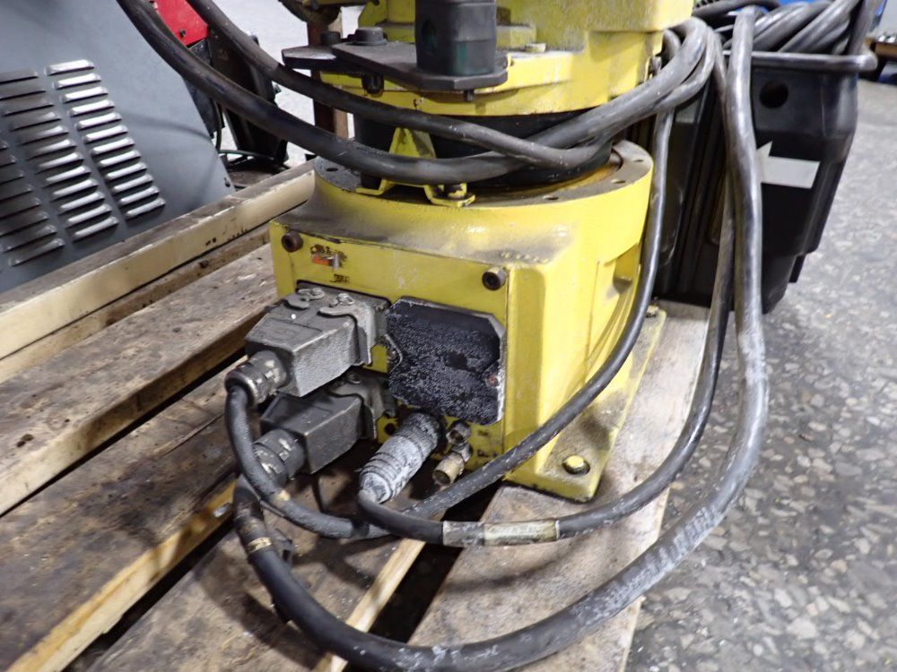 Fanuc Fanuc Arcmate 120ib Robot