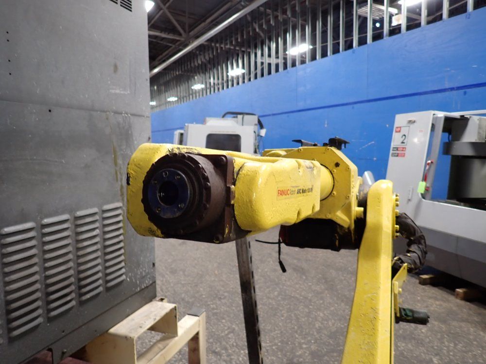 Fanuc Fanuc Arcmate 120ib Robot