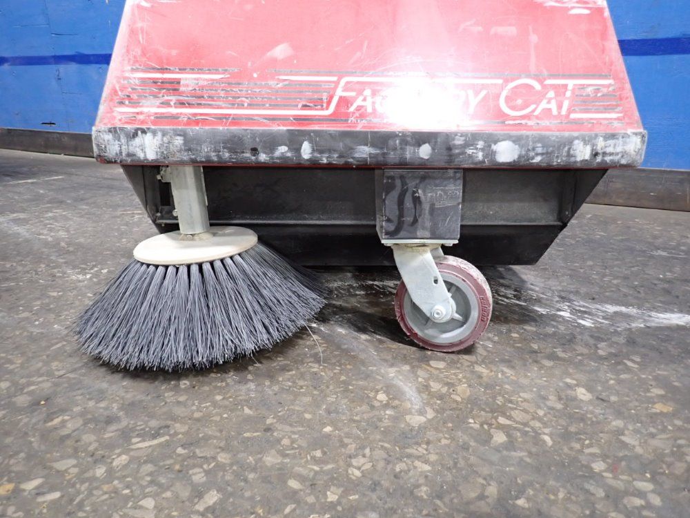 Factory Cat Factory Cat 34 Floor Scrubber