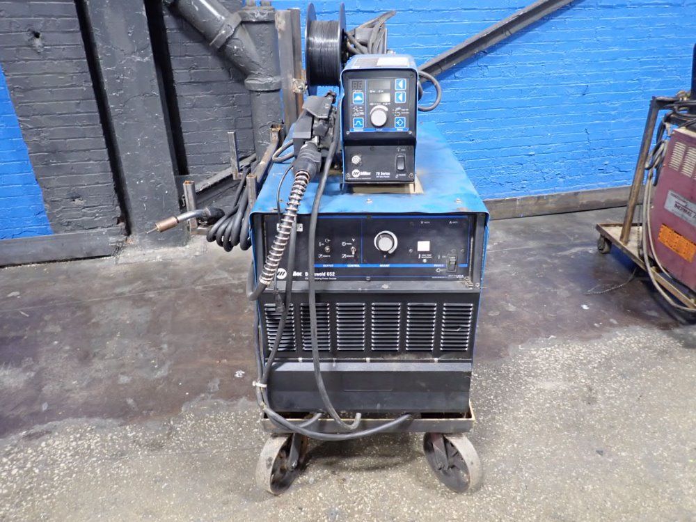 Miller Miller Deltaweld 652 Welder