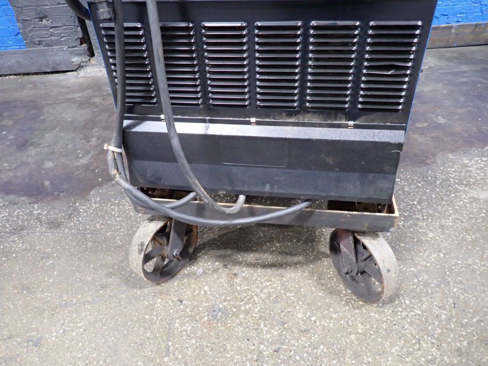 Miller Miller Deltaweld 652 Welder