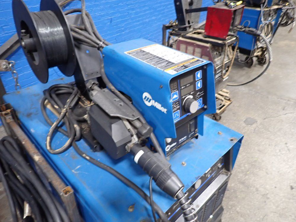 Miller Miller Deltaweld 652 Welder