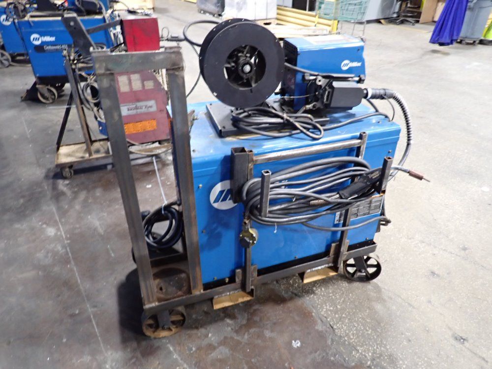 Miller Miller Deltaweld 652 Welder