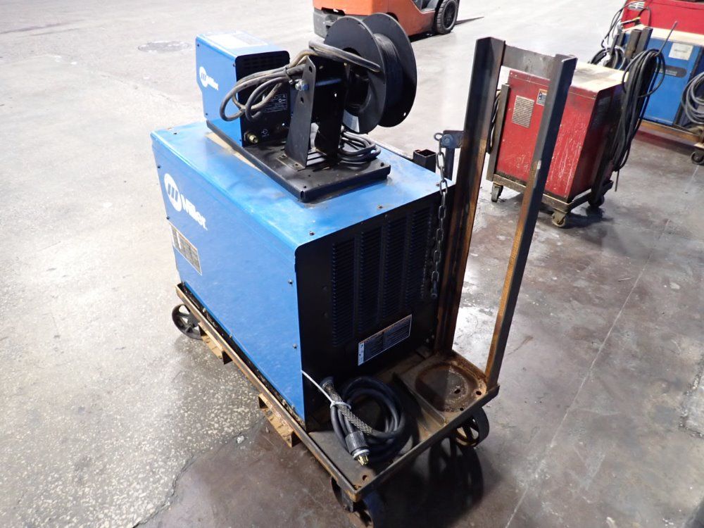 Miller Miller Deltaweld 652 Welder