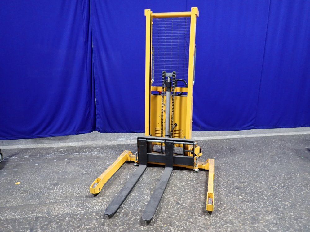 Zhejiang Noblelift 2200 Lbs 2021 Zhejiang Noblelift H-5439 Straddle Lift - H-5439