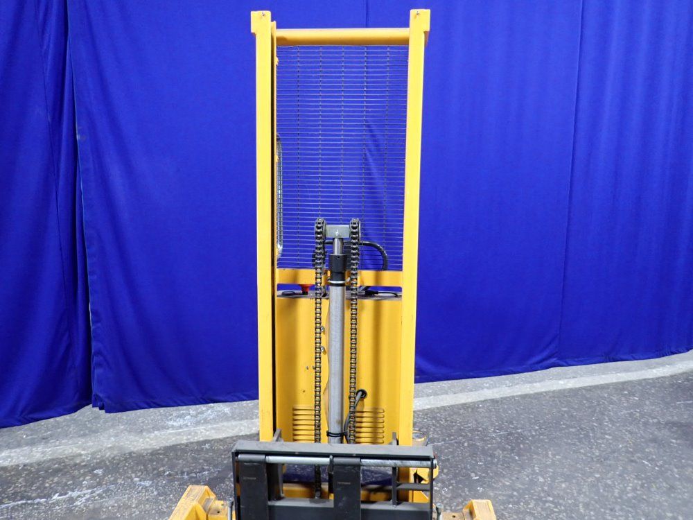 Zhejiang Noblelift 2200 Lbs 2021 Zhejiang Noblelift H-5439 Straddle Lift - H-5439