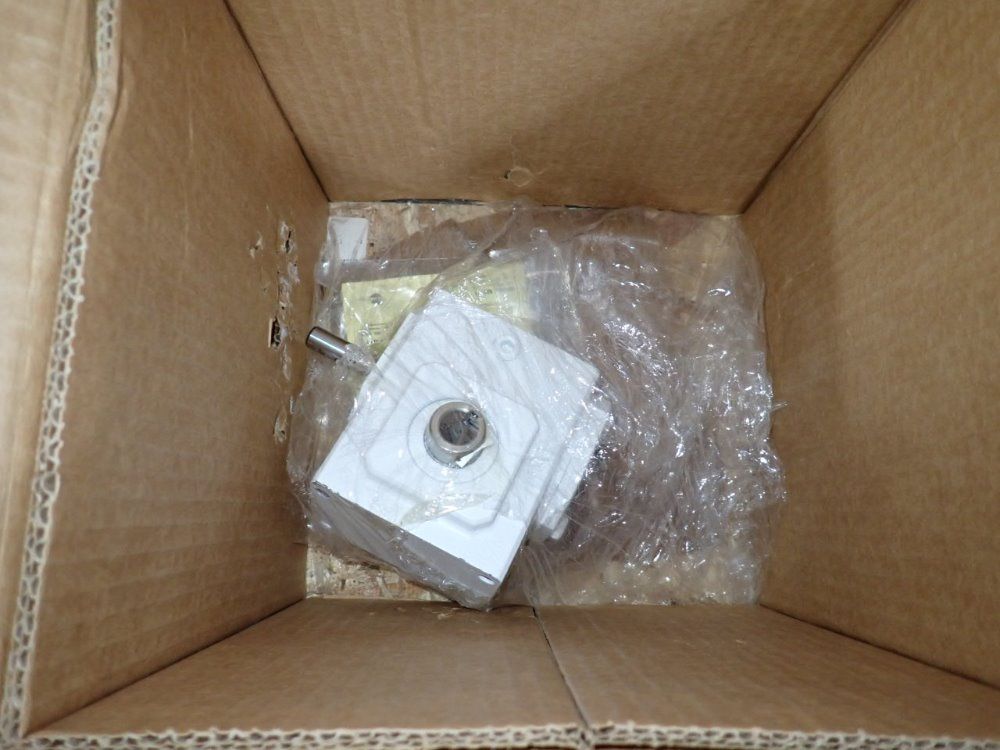 Grove Gear 100:1 Ratio Gear Reducer - Gr-h-813-100-h1-10