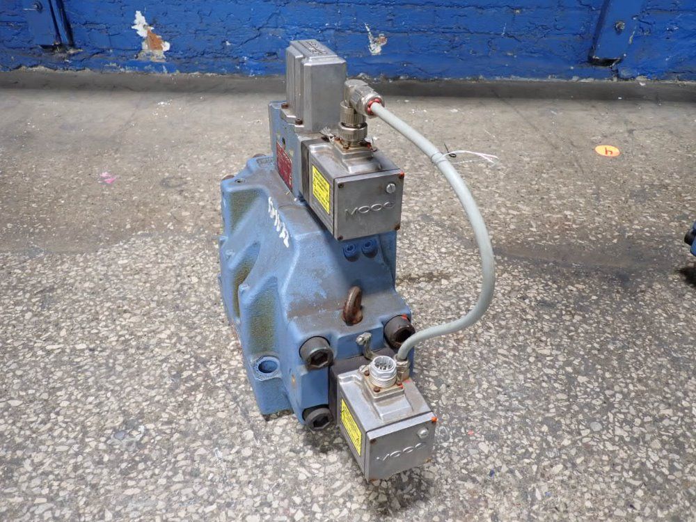 Moog Moog D6616450 Servo Valve