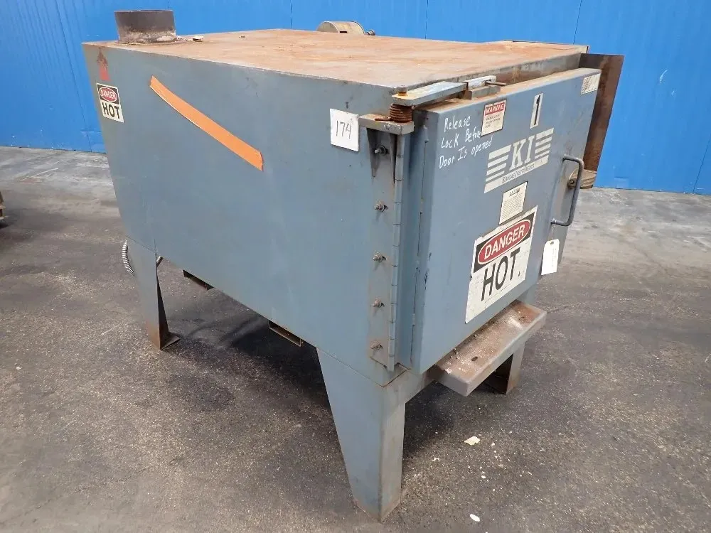 NATURAL GAS FURNACE