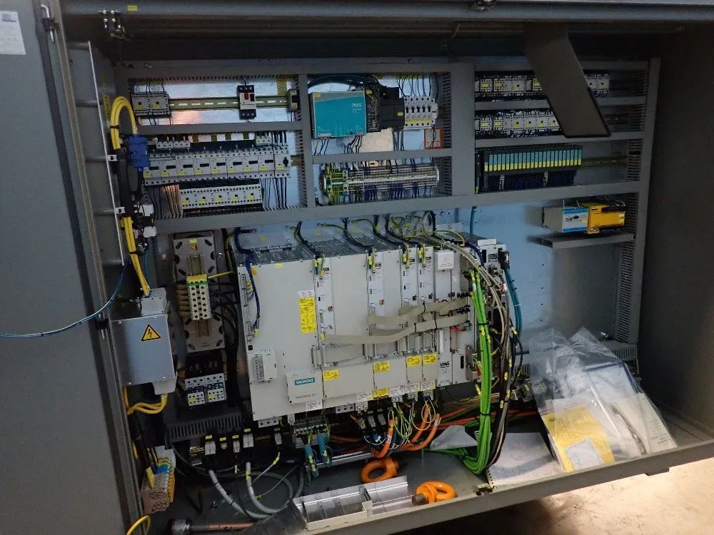 Deckel Maho 2005 Deckel Maho Dmu 50 Evolution Cnc Vertical Machining Center