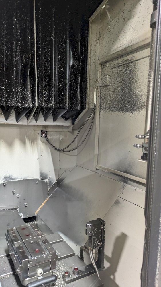 Okk Vp400 Vertical Machining Center
