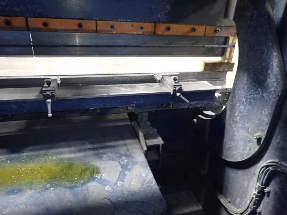 Komatsu 122" X 176 Ton 1994 Komatsu Phs 160x310 Press Brake - Phs 160x310