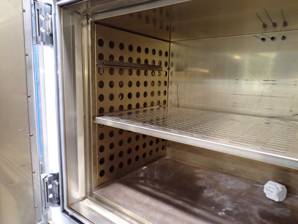 Blue M Oven