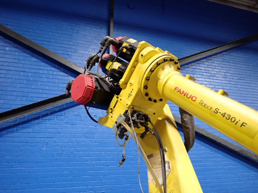 Fanuc 1999 Fanuc S430if Robot