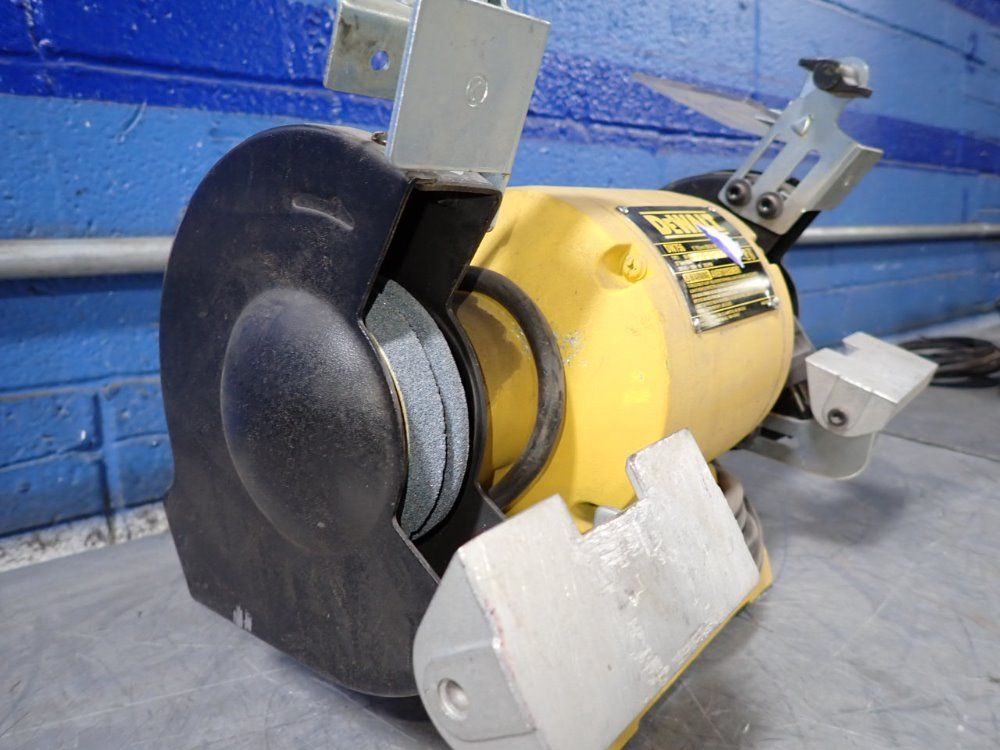 Dewalt 6" Bench Grinder - Dw756