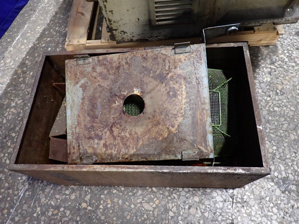 Kearney  Trecker Kearney  Trecker M18 Horizontal Mill