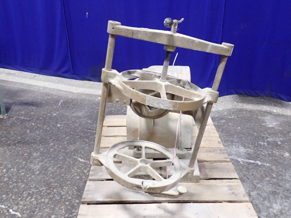 Red Devil Paint Shaker - 5033