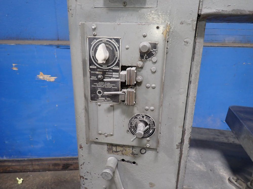 Powermatic 19 1/2" Vertical Band Saw